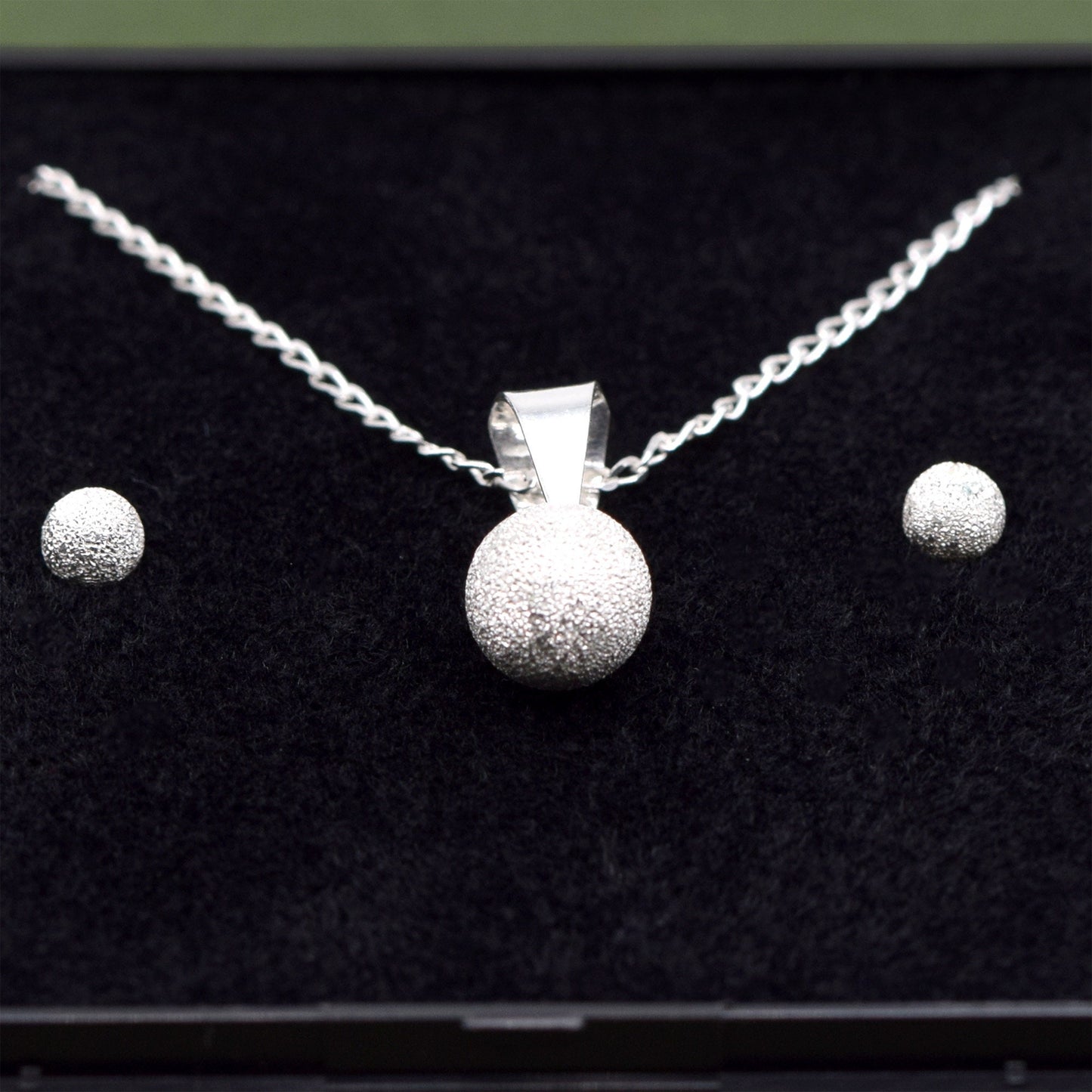 Sterling Silver Frosted Pendant 14"-24" Necklace & 3/4mm Frosted Studs In Gift Box