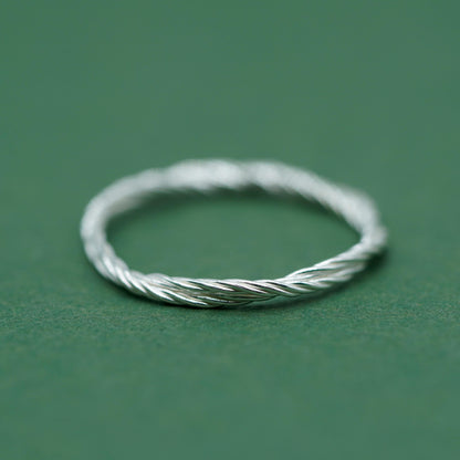 Sterling Silver 1.7mm Corda Rope Skinny Ring