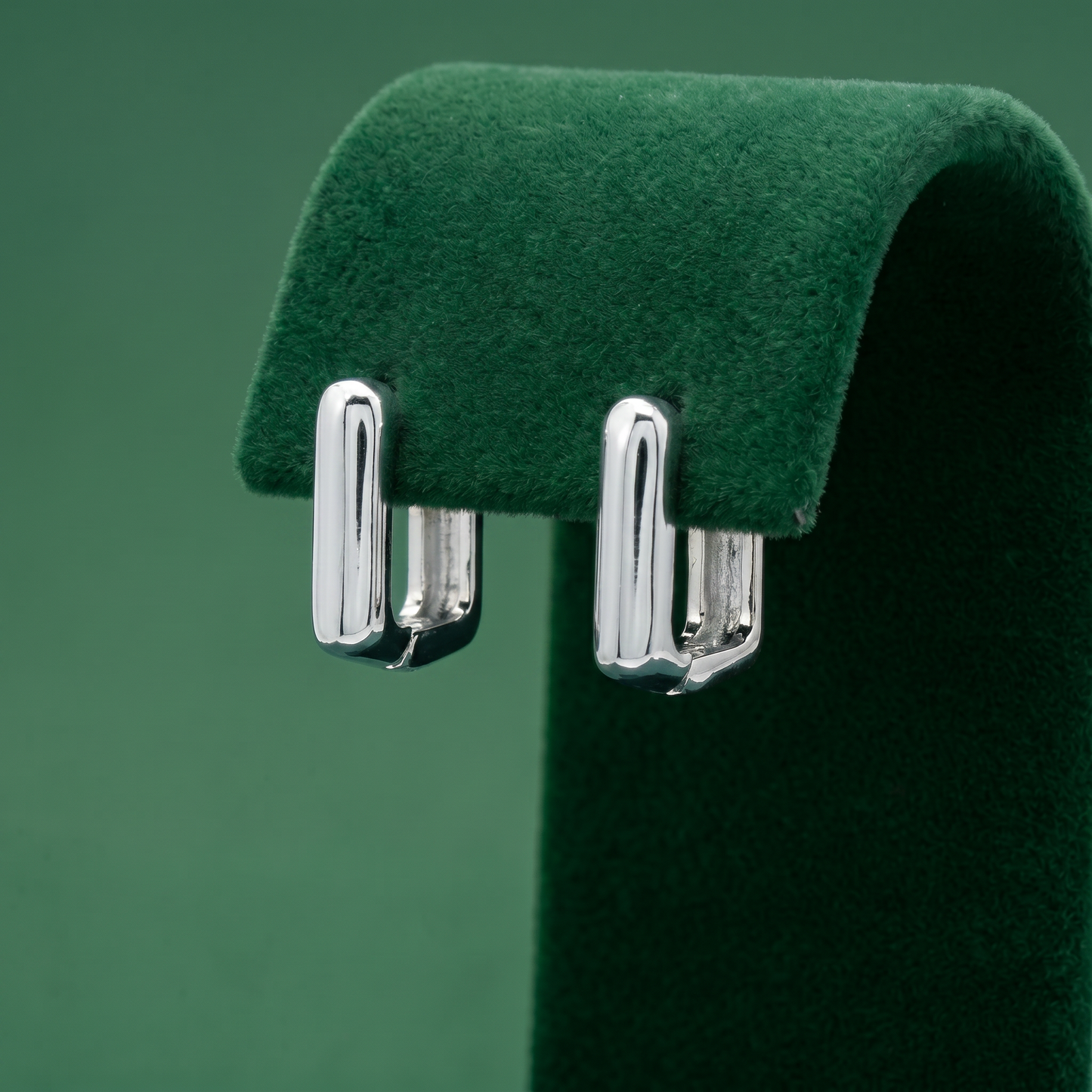 10/12mm Geometric Square Link Huggie Earrings
