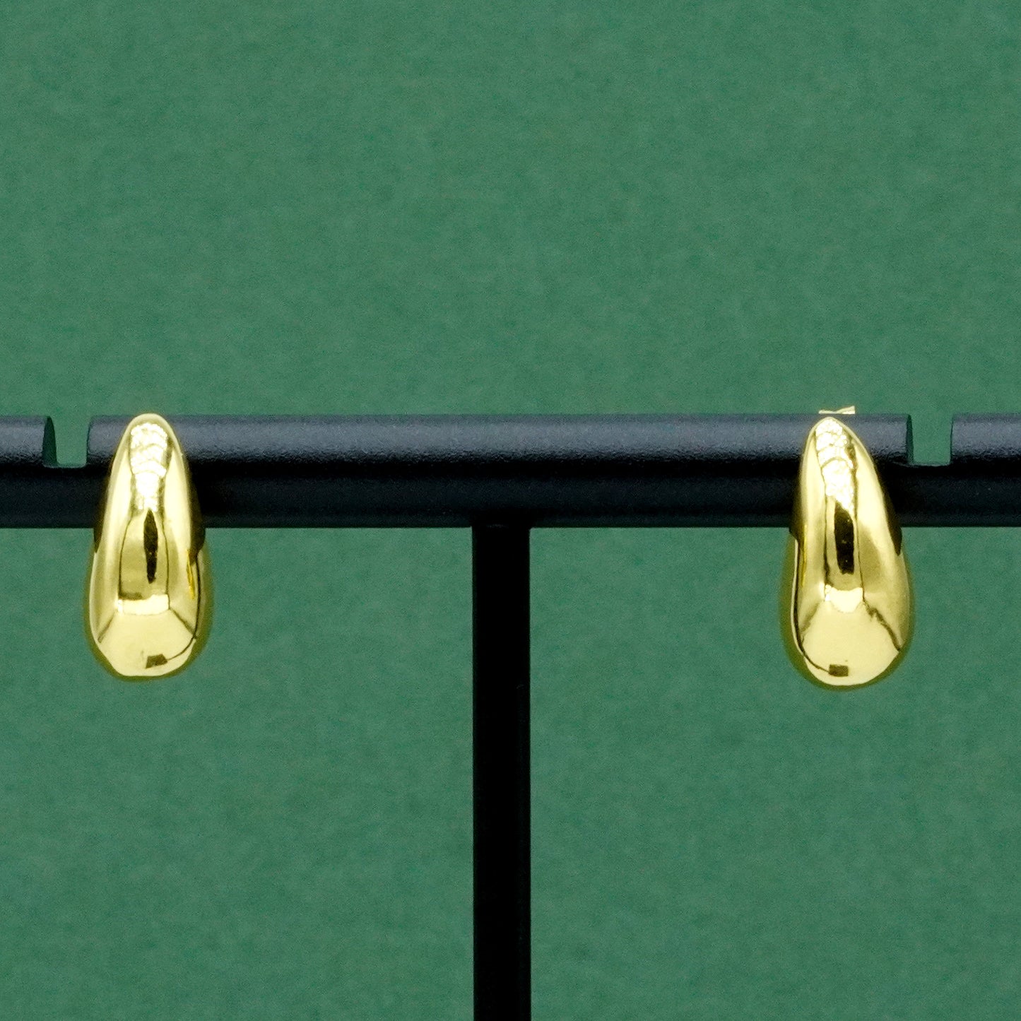 18k Gold plated Sterling Silver Teardrop Stud Earrings