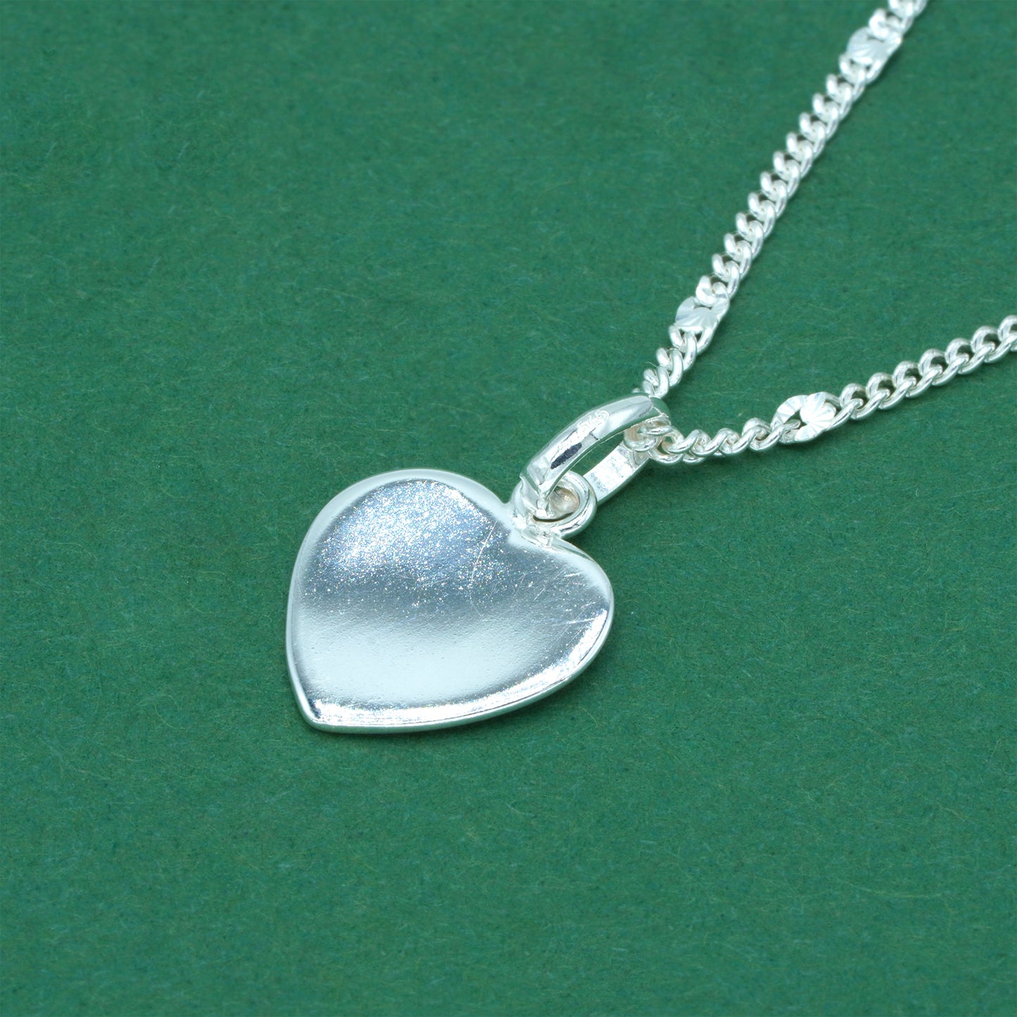925 Sterling Silver Stamped Curb Chain With Flat Heart Pendant Necklace Diamond Cut – Valentine’s Day Minimalist Love Necklace, Romantic Gift for Her