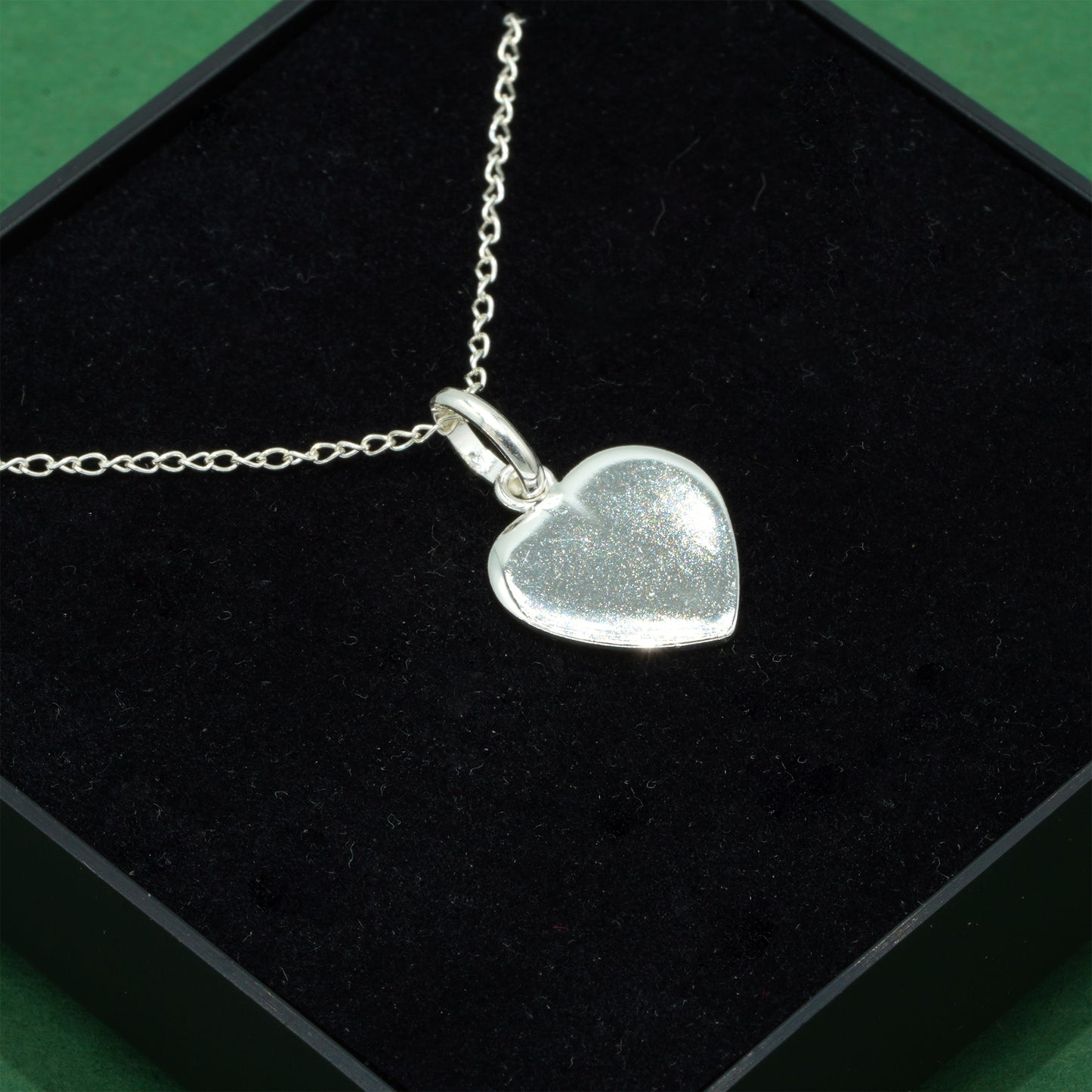 925 Sterling Silver Flat Heart Pendant Necklace on Trace Cable Chain, Minimalist Love Necklace, Supplied in Gift Box