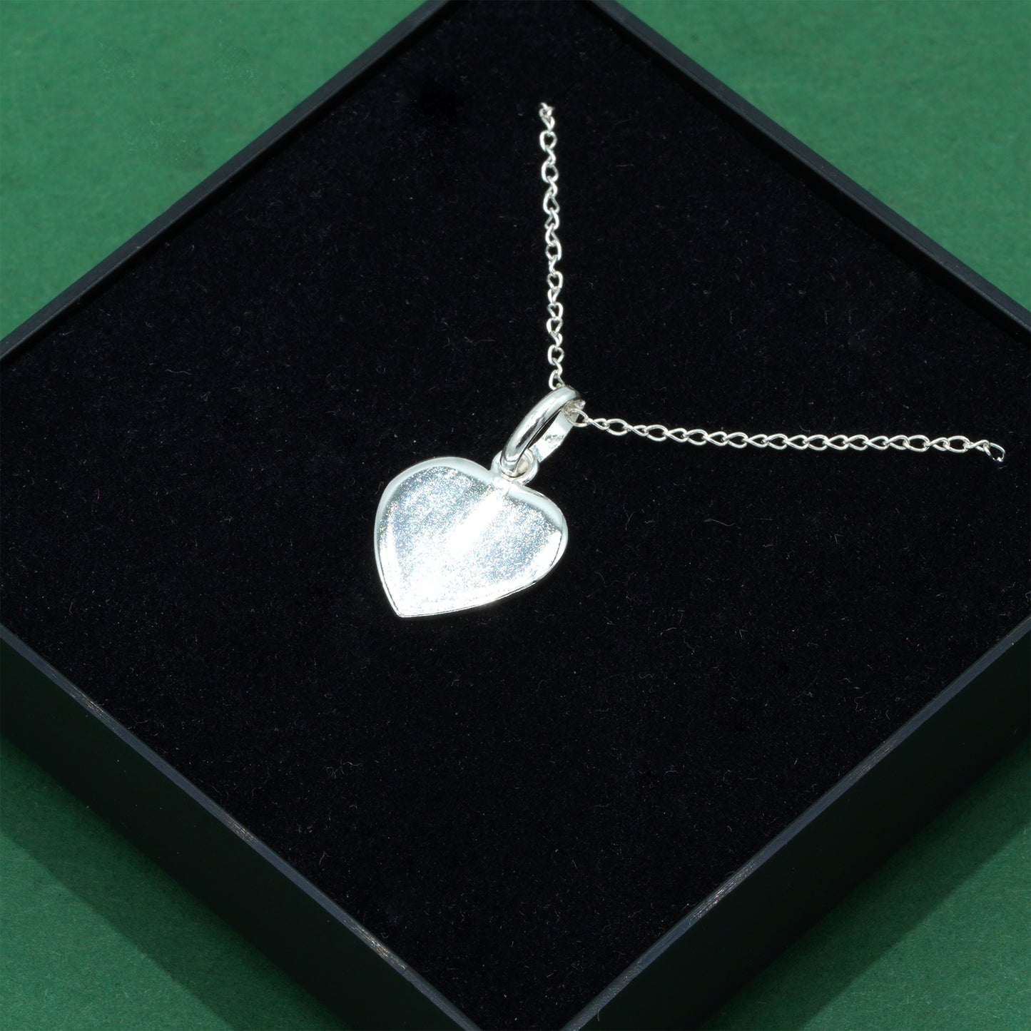 925 Sterling Silver Flat Heart Pendant Necklace on Trace Cable Chain, Minimalist Love Necklace, Supplied in Gift Box