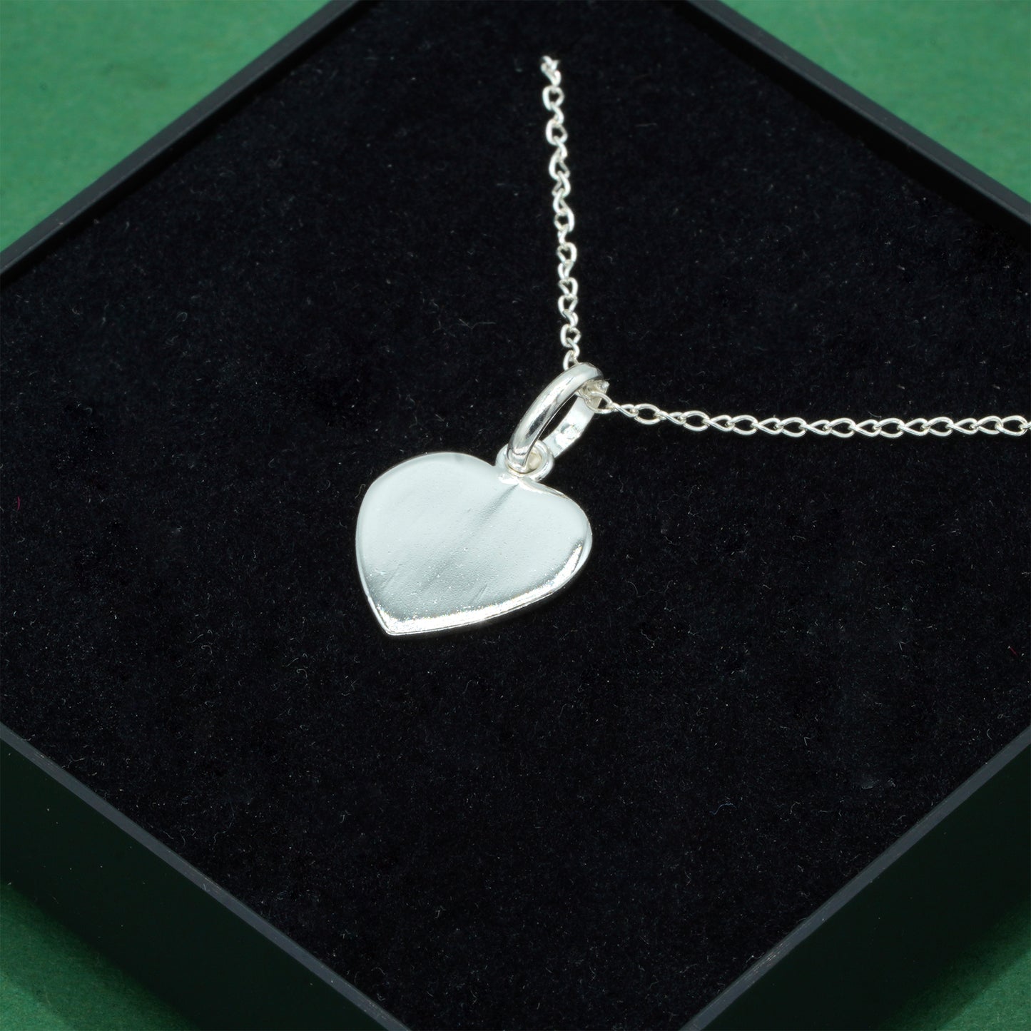 925 Sterling Silver Flat Heart Pendant Necklace on Trace Cable Chain, Minimalist Love Necklace, Supplied in Gift Box